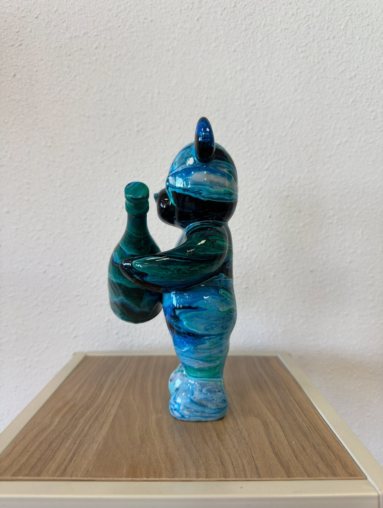 Champagne bear Grublo